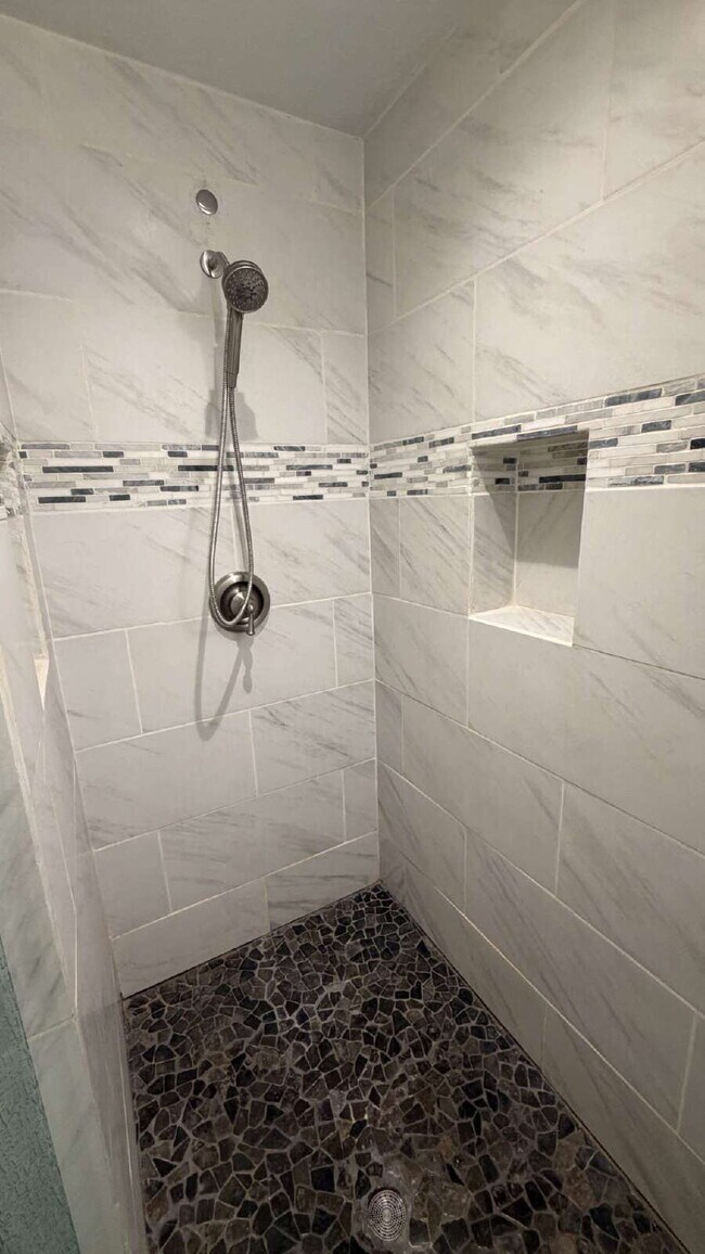 Building Photo - Fully Furnished Home for Rent