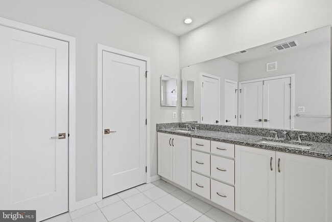 Building Photo - 43185 Mongold Square