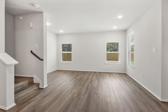 Building Photo - 1415 Acorn Mdw St
