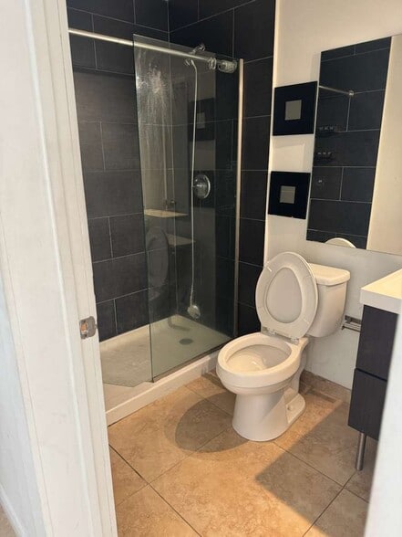 Building Photo - 444 SW 3rd St