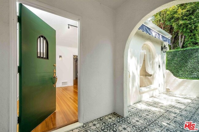 Building Photo - 223 N Almont Dr