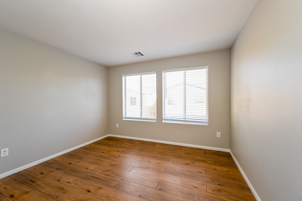 Building Photo - 5067 W Vacaville Ave