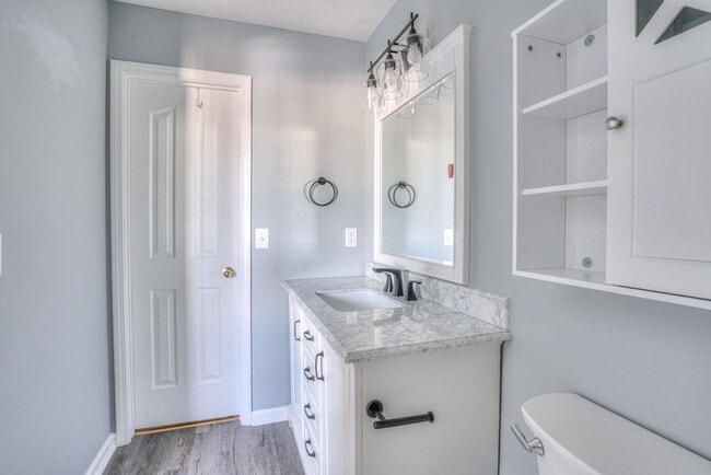Building Photo - 341 Shoshone Pl