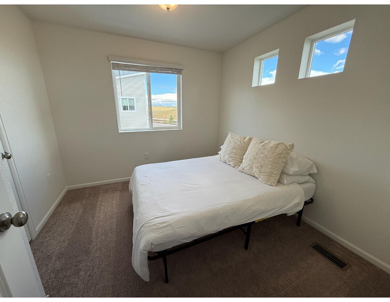 Bedroom 3 - 6027 Notch Top Way
