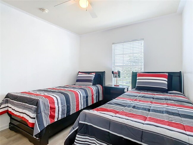 Building Photo - 2641 Old Kent Cir