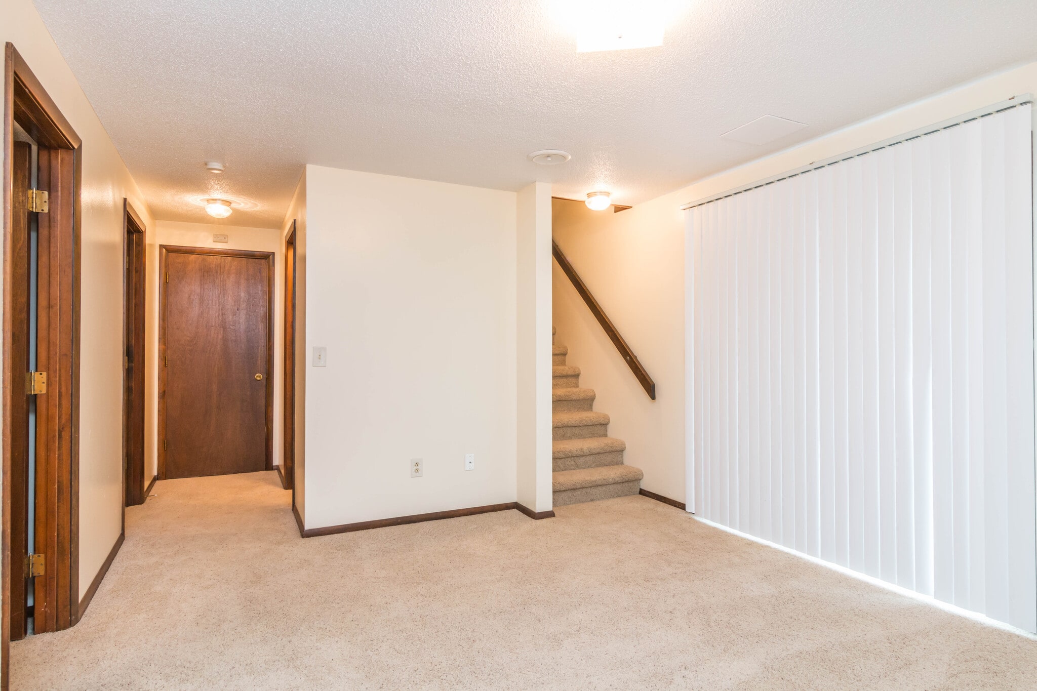 Building Photo - 811 Dondee Dr
