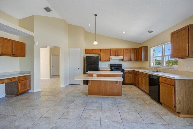 Building Photo - 7625 Telford Ct