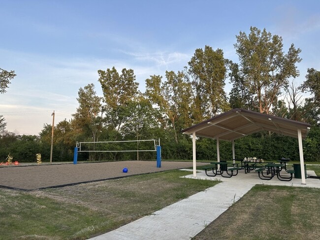 Building Photo - 2864 Mystic Dr