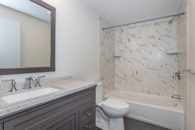 Building Photo - 157 Central St