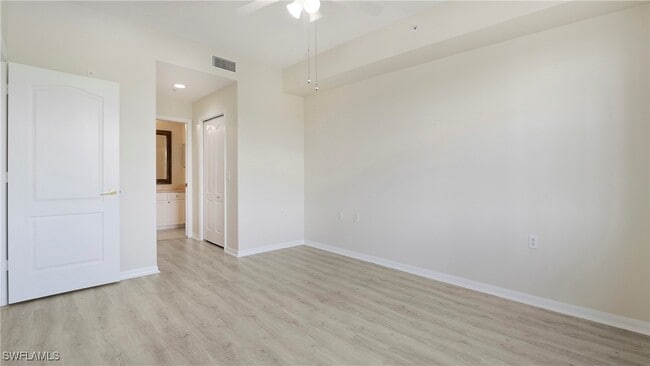 Building Photo - 8600 Cedar Hammock Cir