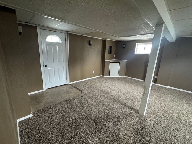 Building Photo - Nice House for Rent