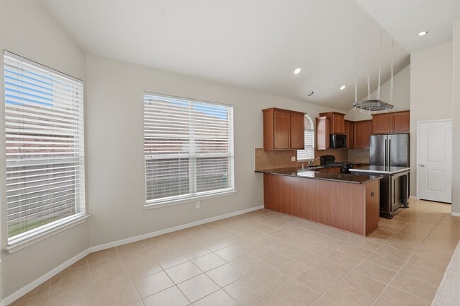Building Photo - 506 Carson Ridge Dr