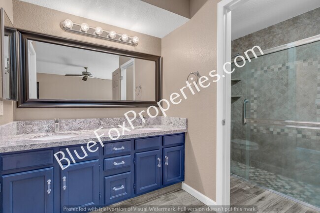 Building Photo - 9810 Amarosa