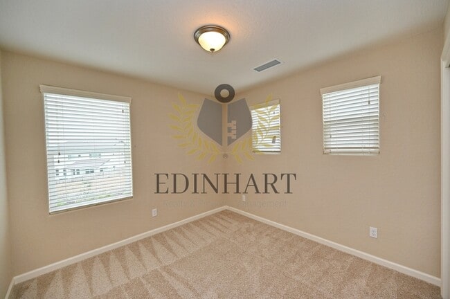 Building Photo - 231 Nabors Dr S