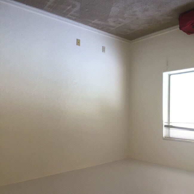 Building Photo - 2536 N Corinthian Garden Dr