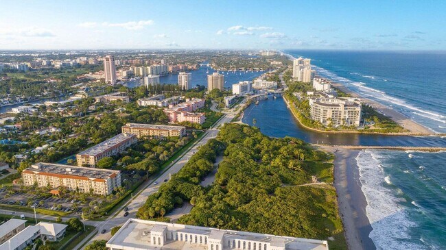 Building Photo - 950 Ponce De Leon Rd