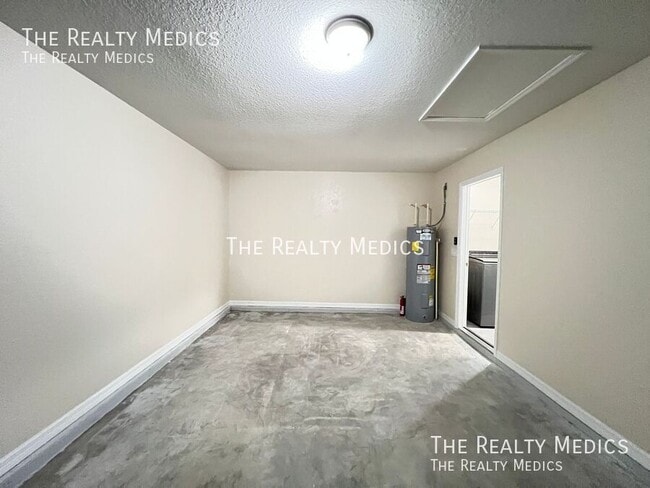 Building Photo - 4 Malauka Ln Dr