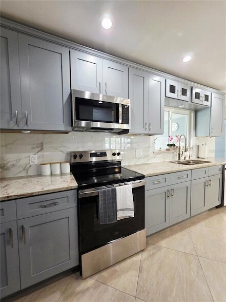 Building Photo - 3435 Overlook Dr NE