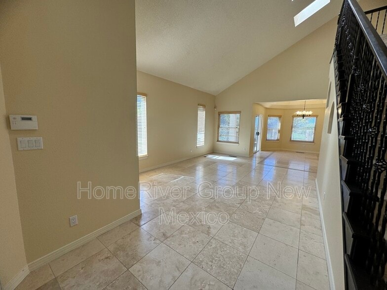 Building Photo - 7005 Sky Valley Way NE