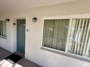 Building Photo - 2 bed 2 bath turnkey condo in Shorewalk