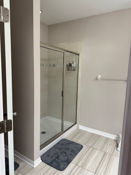 Building Photo - 30086 Southwell Ln