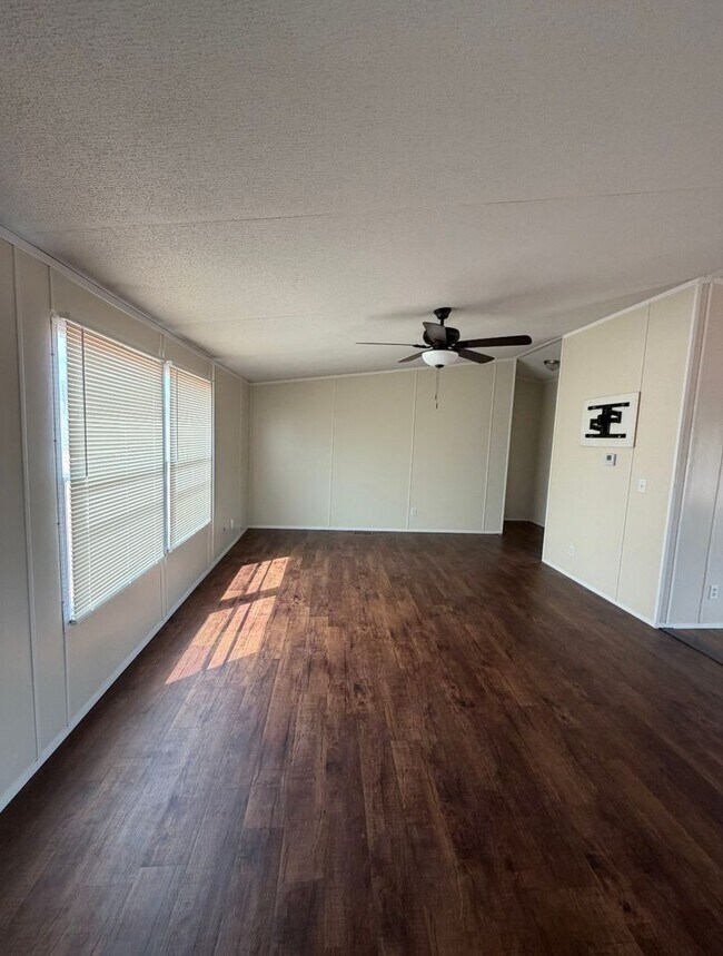 Building Photo - 3br 2ba on 1.5 acres in Blanchard!!