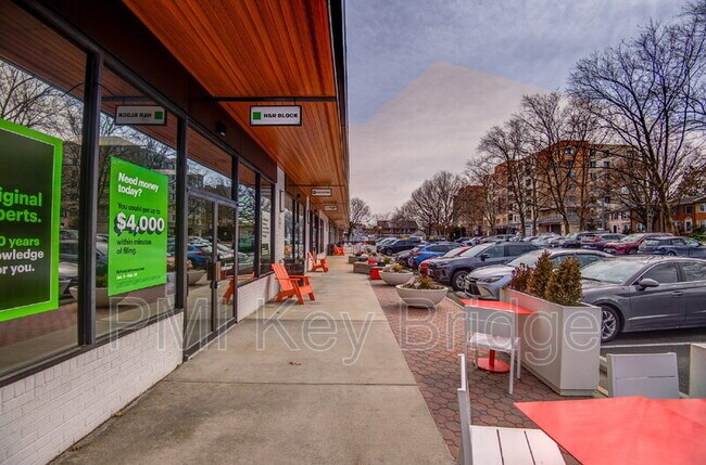 Building Photo - 2200 N Westmoreland St