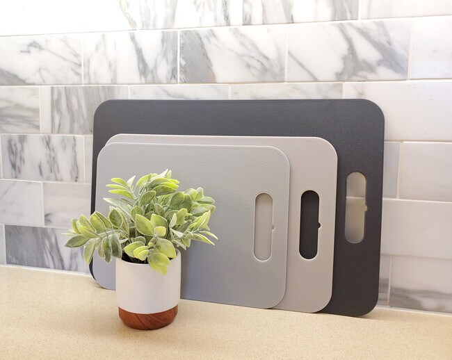 Building Photo - 3401 Arapahoe Ave