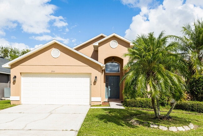 Building Photo - 2041 Bobtail Dr