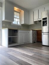 Building Photo - Duplex Home on 1 acres lot - Peacefule, Quiet, Safe Neighborhood