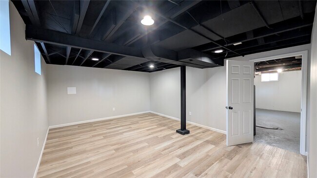 Building Photo - 9716 Lilly Jean Dr