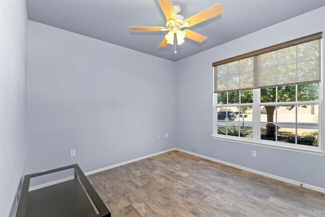 Building Photo - 128 Prairie Creek Trail
