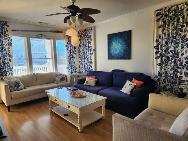 Building Photo - 1212 Bowfin Ln