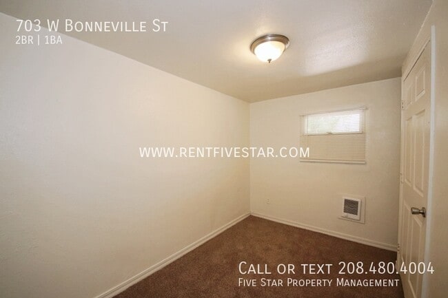Building Photo - 703 W Bonneville St