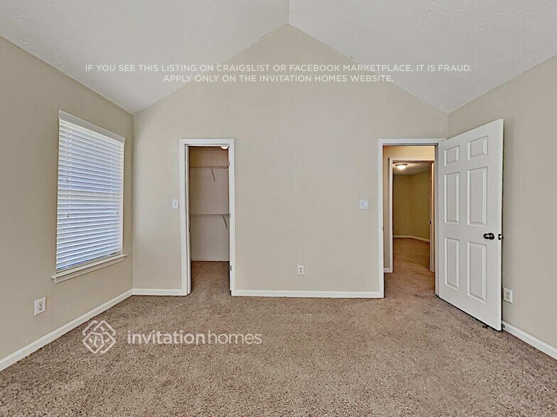 Building Photo - 1525 Wilkes Crest Dr NE