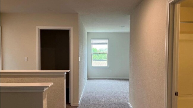 Building Photo - 209 Prairie Falcon Wy