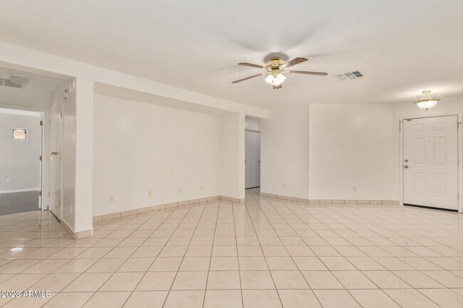 Building Photo - 1525 W Burgess Ln