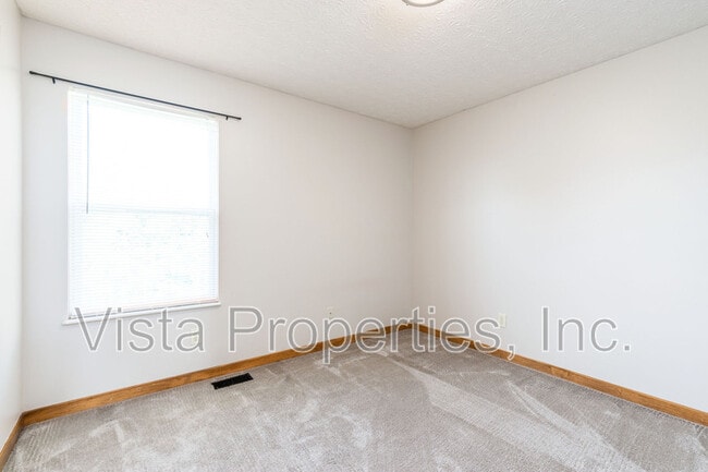 Building Photo - 7225 Bromfield Dr