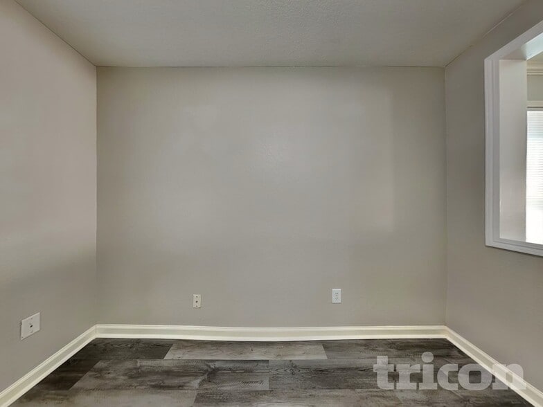 Building Photo - 2642 Skyview Shadows Ct