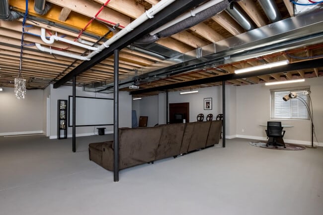 Building Photo - 1061 Birkshire Ridge