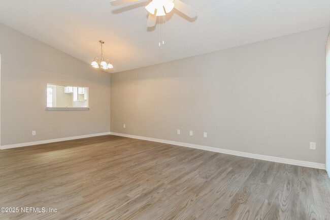 Building Photo - 2217 Destine Ln
