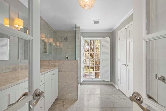 Building Photo - 1400 N Morningside Dr NE