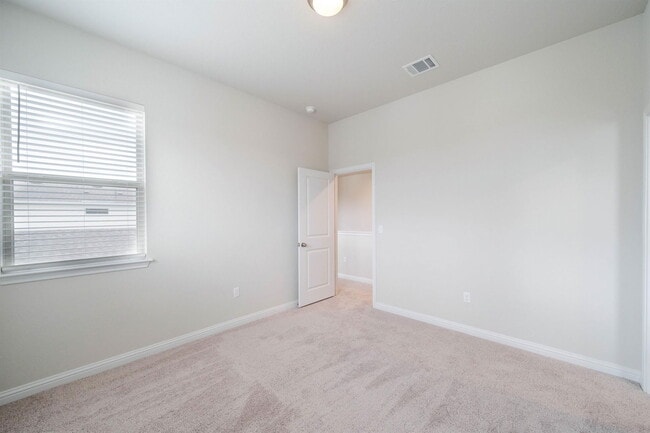 Building Photo - 8208 Cottage Rose Dr