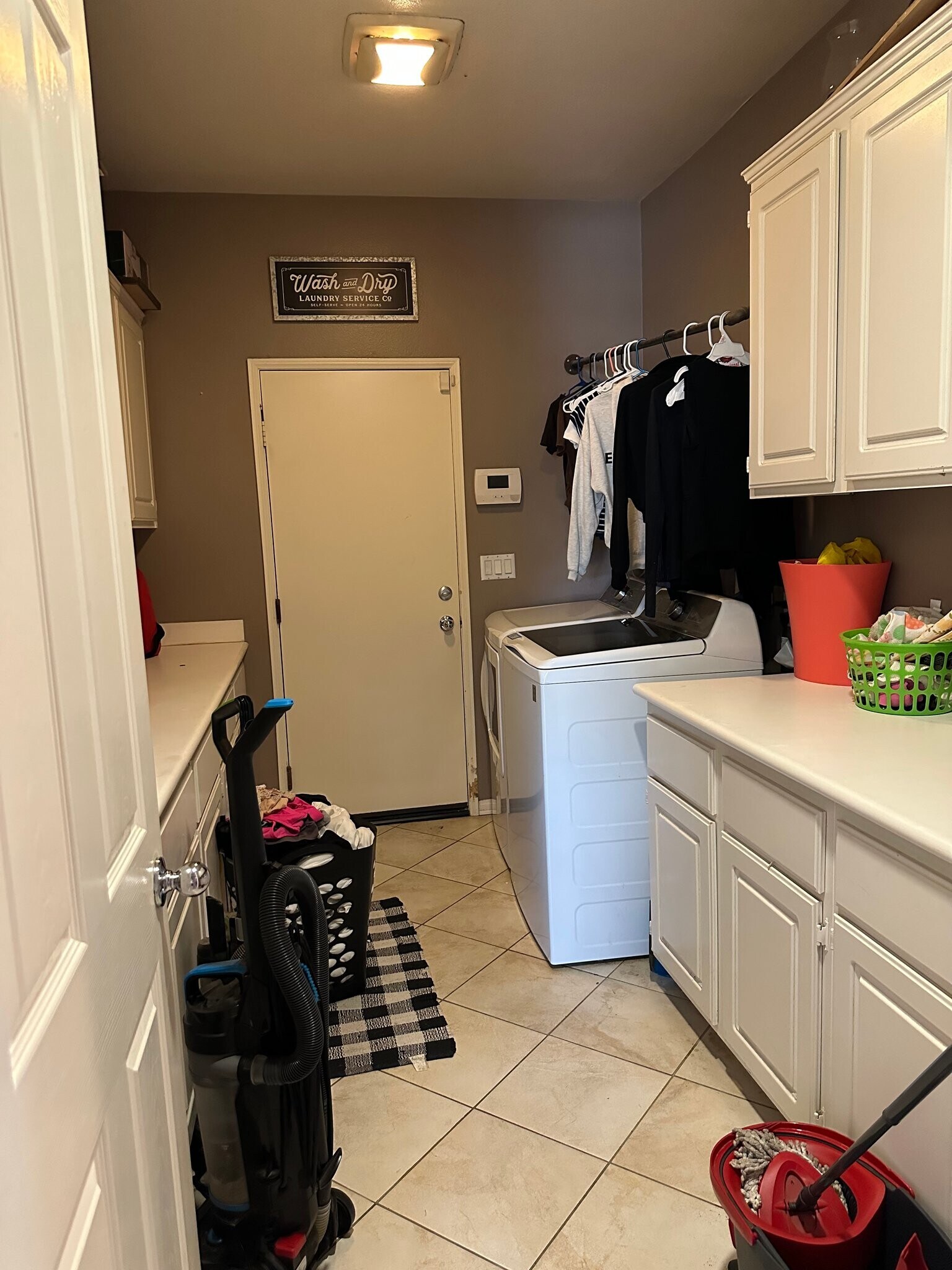 Building Photo - 217 Overleaf Way