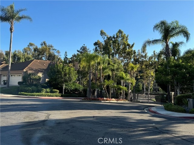 Building Photo - 440 S San Vicente Ln