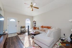 Building Photo - 2903 Lantana Dr