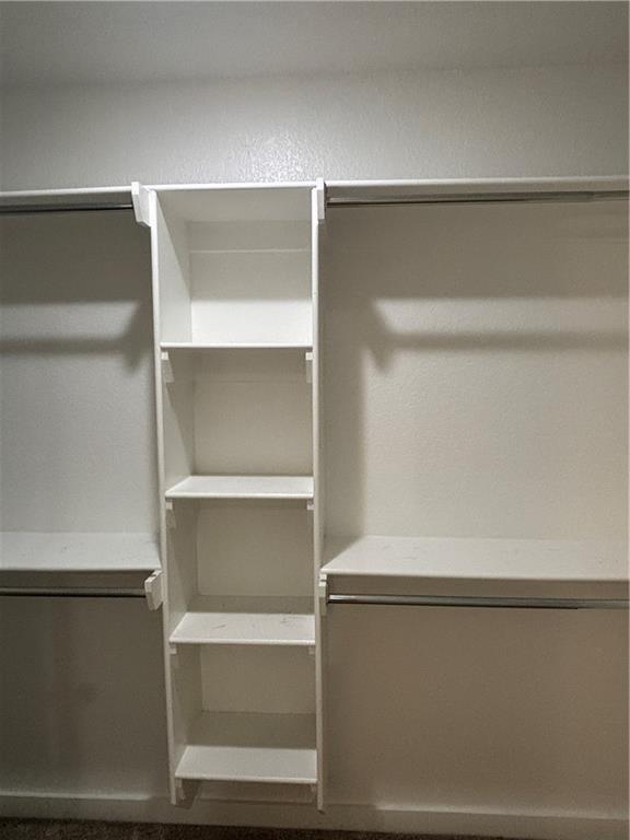 Building Photo - 512 Vee St