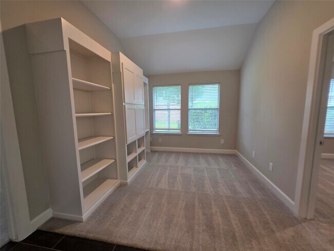 Building Photo - 6146 Bradie Ct