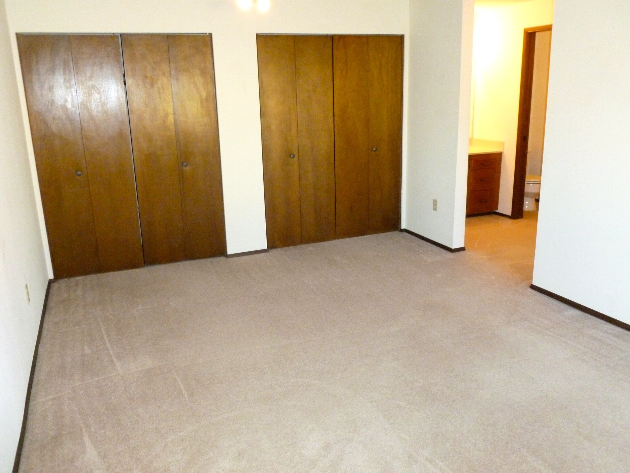 master bedroom - 4511 Greenwood Ave N