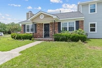 Building Photo - 3933 Miramar Dr Ext